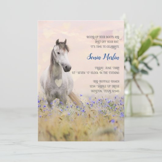 Zacht Witte Paard Paarse Bloem Vrouwelijke Chic Kaart (Staand voorkant)