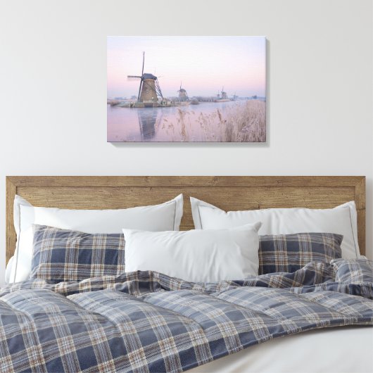 Zacht zonlicht in de winter boven windmolens canvas afdruk (Insitu (Slaapkamer))