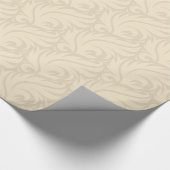 Zachte beige bloempatroon cadeaupapier (Hoek)