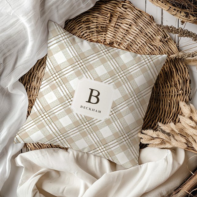 Zachte Beige Gingham Monogram Feestelijk Kussen (Creator heeft geüpload)