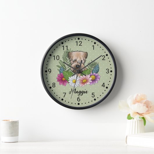 Zachte beklede tarweterriër met bloemen en naam (Huis)