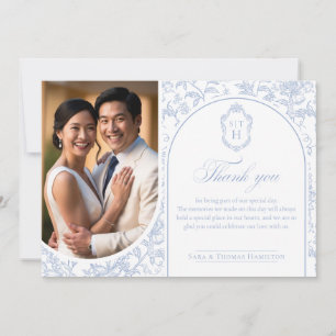 Zachte Blauwe Bloem Chinesische Monogram Trouwjurk Bedankkaart