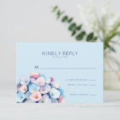 Zachte Blauwe Bloemen RSVP Kaartje (Staand voorkant)