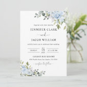 Zachte Blauwe Botanische Trouw Uitnodiging (Staand voorkant)