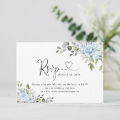 Zachte Blauwe Botanische Trouwwebsite QR Code RSVP Kaartje (Staand voorkant)
