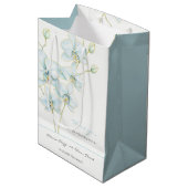 Zachte Blauwe Orchidee Bruiloft Medium Cadeauzakje (Voorkant Gekanteld)