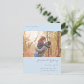 Zachte Blauwe Script Koppel Foto Trouwen Briefkaart (Staand voorkant)