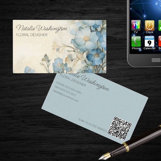 Zachte Blauwe Waterverf Wildbloemen met QR Code Visitekaartje