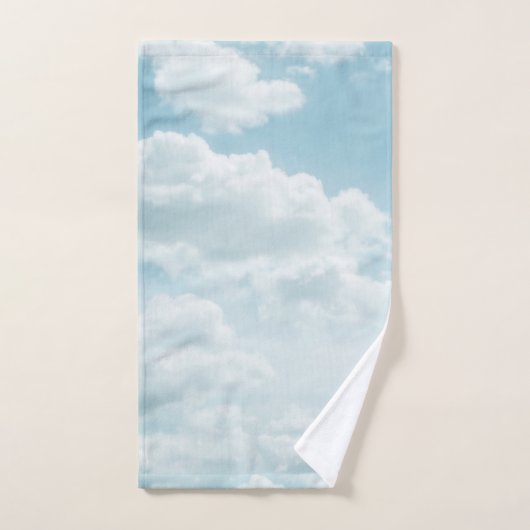 Zachte blauwe wolken #2 #wolken #muur #kunst bad handdoek (Handdoek)