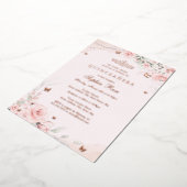 Zachte Blush Roze Roze Vlinder Quinceanera 15e Folie Uitnodiging (Gedraaid)