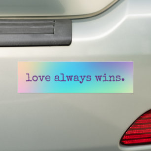 Zachte cursieve regenbooggradiënt "Liefde wint alt Bumpersticker