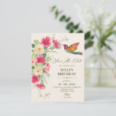 Zachte elegante bloemschikking save the date (Staand voorkant)