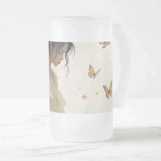 Zachte elegantie in een vlinderdans matglas bierpul (Voorkant rechts)