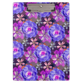 Zachte en meisjesachtige paarse bloempatroon trend klembord
