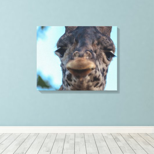 Zachte Giraffe Canvas Afdruk (Insitu (Houten vloer))