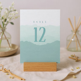 Zachte groene bergen bruiloft tafel nummer teken kaart