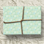 Zachte Groene Bloemen met Wit Blauw Gele Bloemen Cadeaupapier