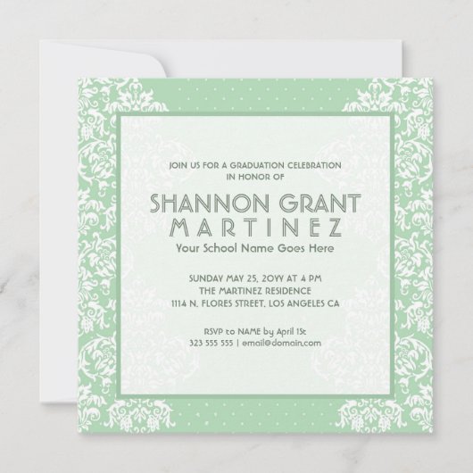 Zachte groene en witte bloemen, elegant Afstudeerd Kaart (Voorkant)