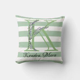 Zachte groene stroken monogram lavendel gebladerte kussen