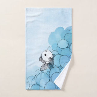 Zachte kleuren. Zoete vis. Gelukkige hand en gezic Handdoek