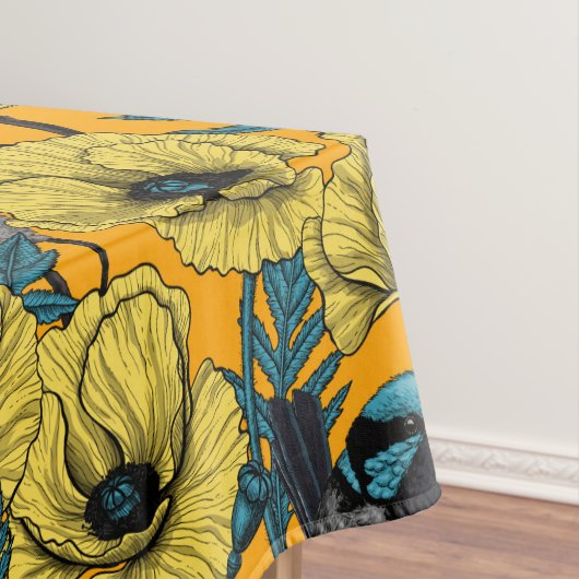 Zachte kreeften en papavers, geel tafelkleed (Voorbeeld)