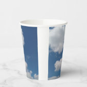 Zachte kronkelige vlekken van wolken papieren bekers (Links)