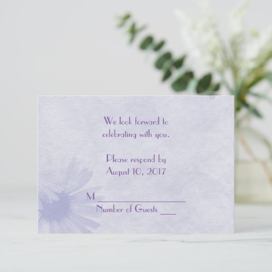 Zachte Lavendel Madelief RSVP Kaart (Staand voorkant)