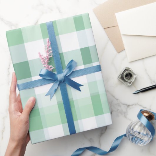 Zachte Mintgroene Witte Verse Gingham Schotse Ruit Cadeaupapier (Geschenken)