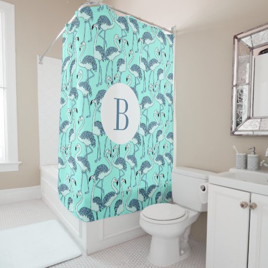 Zachte Monogram Blauwe Flamingo's Patroon Douchegordijn (In situ)