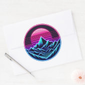 Zachte Neon Mountain Circle - Minimale Retro Glow Ronde Sticker (Envelop)