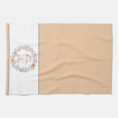 Zachte oranje waterverf bloemenkrans gepersonalise theedoek (Horizontaal)