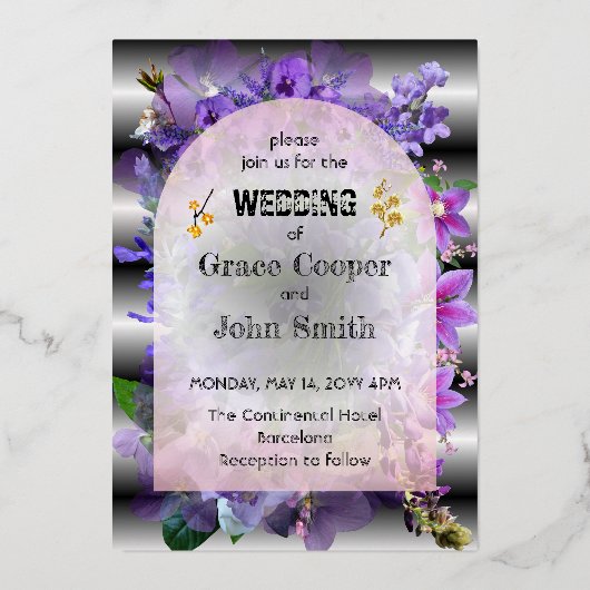 Zachte paarse bloemen met zwarte en witte achtergr folie uitnodiging (Voorkant)