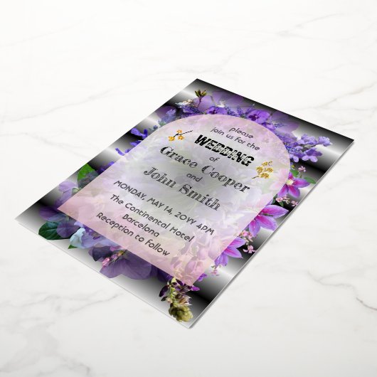 Zachte paarse bloemen met zwarte en witte achtergr folie uitnodiging (Gedraaid)