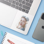 Zachte Pastel Esthetische Vrouw Fijne Kunst Sticker (Laptop met iPhone)