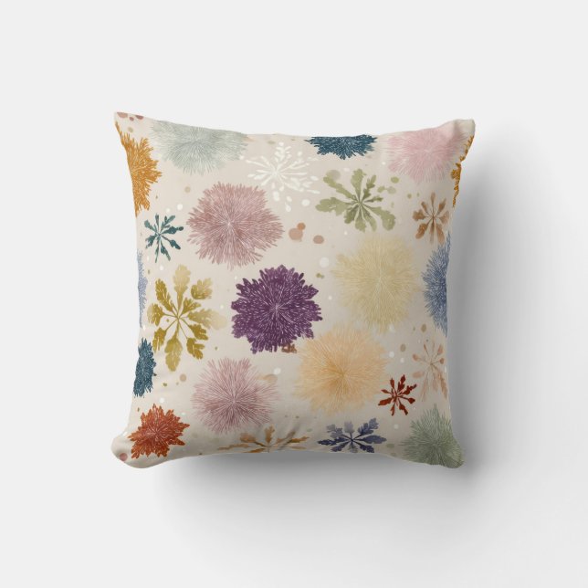 Zachte Pastel Sneeuwvlok Bloem Kussen – Warm B (Voorkant)