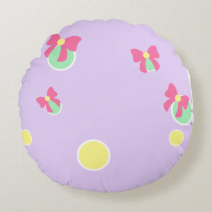 zachte pastel stippen en strikken rond kussen