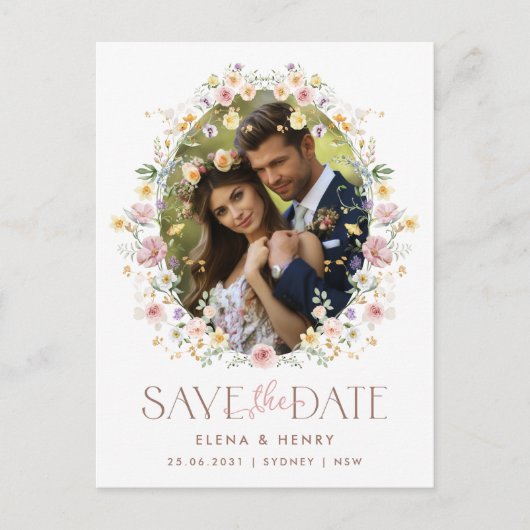 Zachte Pastel Wildflower trouwfoto Save the Date Aankondigingskaart (Voorkant)