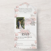 Zachte pastelpapiertuin | Minimale bloemenbruiloft All In One Uitnodiging (Binnen)