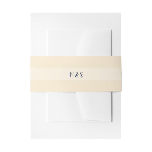 Zachte Perzik Beige Monogram Uitnodigingen Wikkel (Voorkant Voorbeeld)