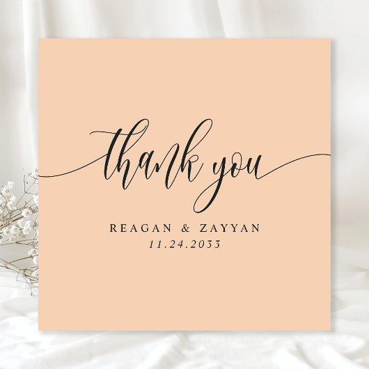 Zachte perzik minimalistisch script bruiloft bedankkaart
