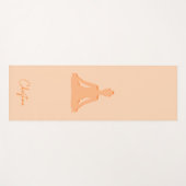 Zachte perzik yoga pose met aangepaste naam yogamat (Voorkant (horizontaal))