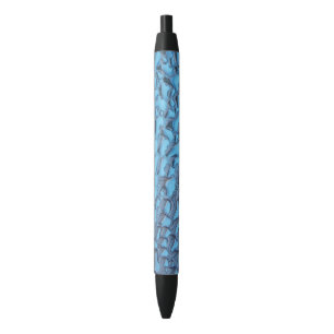 Zachte regendruppels op blauw glas zwarte inkt pen