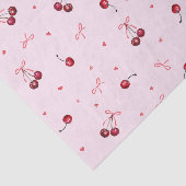 Zachte rode kersen harten linten op roze tissuepapier (Detail)