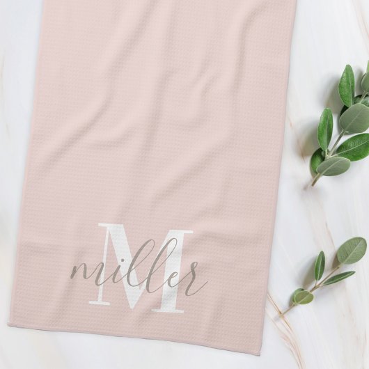 Zachte Roze Aangepaste Familienaam Monogram Theedoek