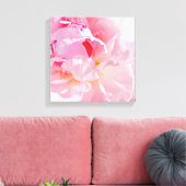 zachte roze bloemblaadjes canvas afdruk (Insitu (Woonkamer))