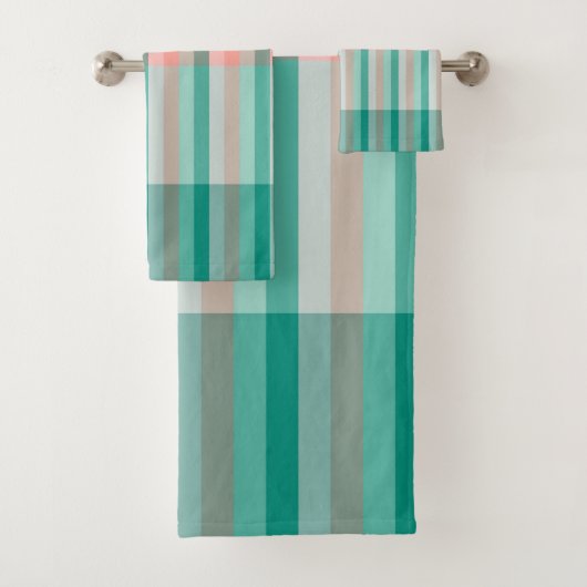 Zachte Roze Perzik Amber Yucca en Arbor Green Tran Bad Handdoek (Insitu)