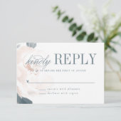 Zachte Roze Pioen Bruiloft RSVP-kaart RSVP Kaartje (Staand voorkant)