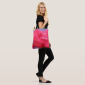 Zachte Roze Roos en Hemel Tote Tas (Op model)