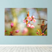 Zachte Roze Zachte Kersenbloesem Bloemen In De Len Canvas Afdruk (Insitu (Houten vloer))