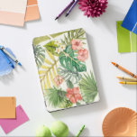 Zachte tropen iPad pro cover<br><div class="desc">Soft Tropics I van Naomi McCavitt. Een prachtig vormgegeven van waterverf dat verschillende tropische groenerieën met tropische bloemen bevat. | 149578Z</div>